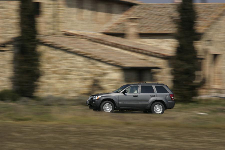  Jeep Grand Cherokee 2005 года  (фото 64 из 133)